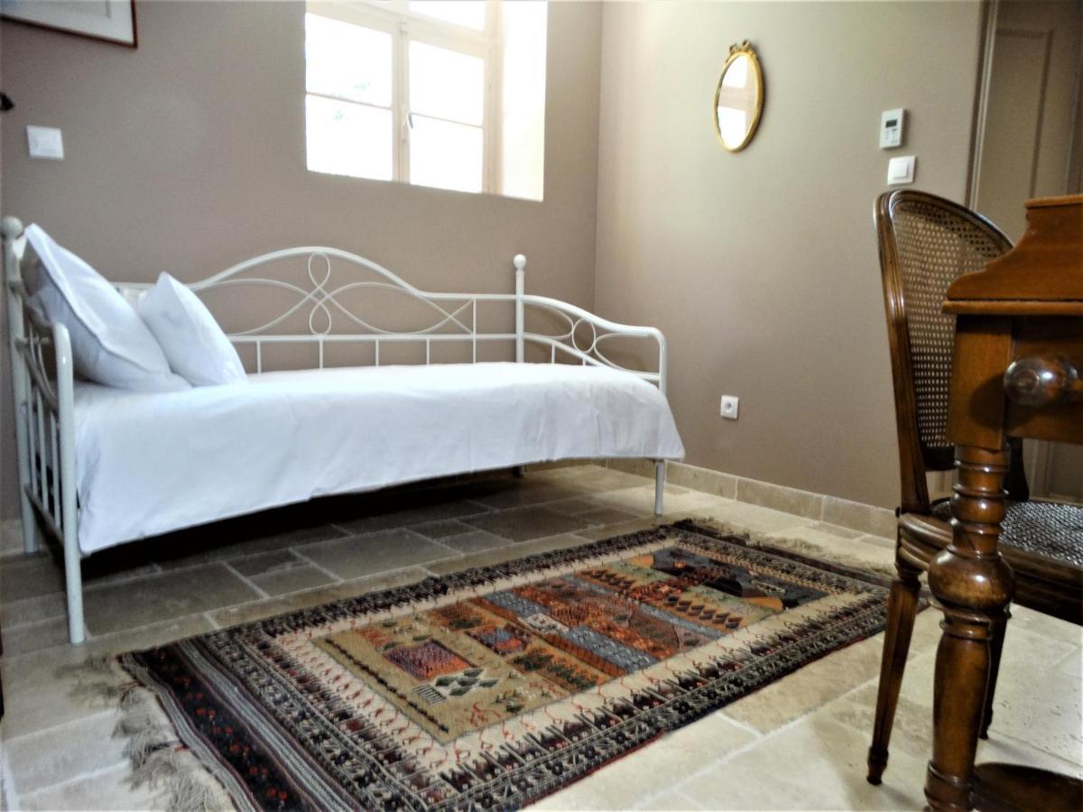 Chateau Montplaisir Charming B&B In Provence Valreas Exterior photo