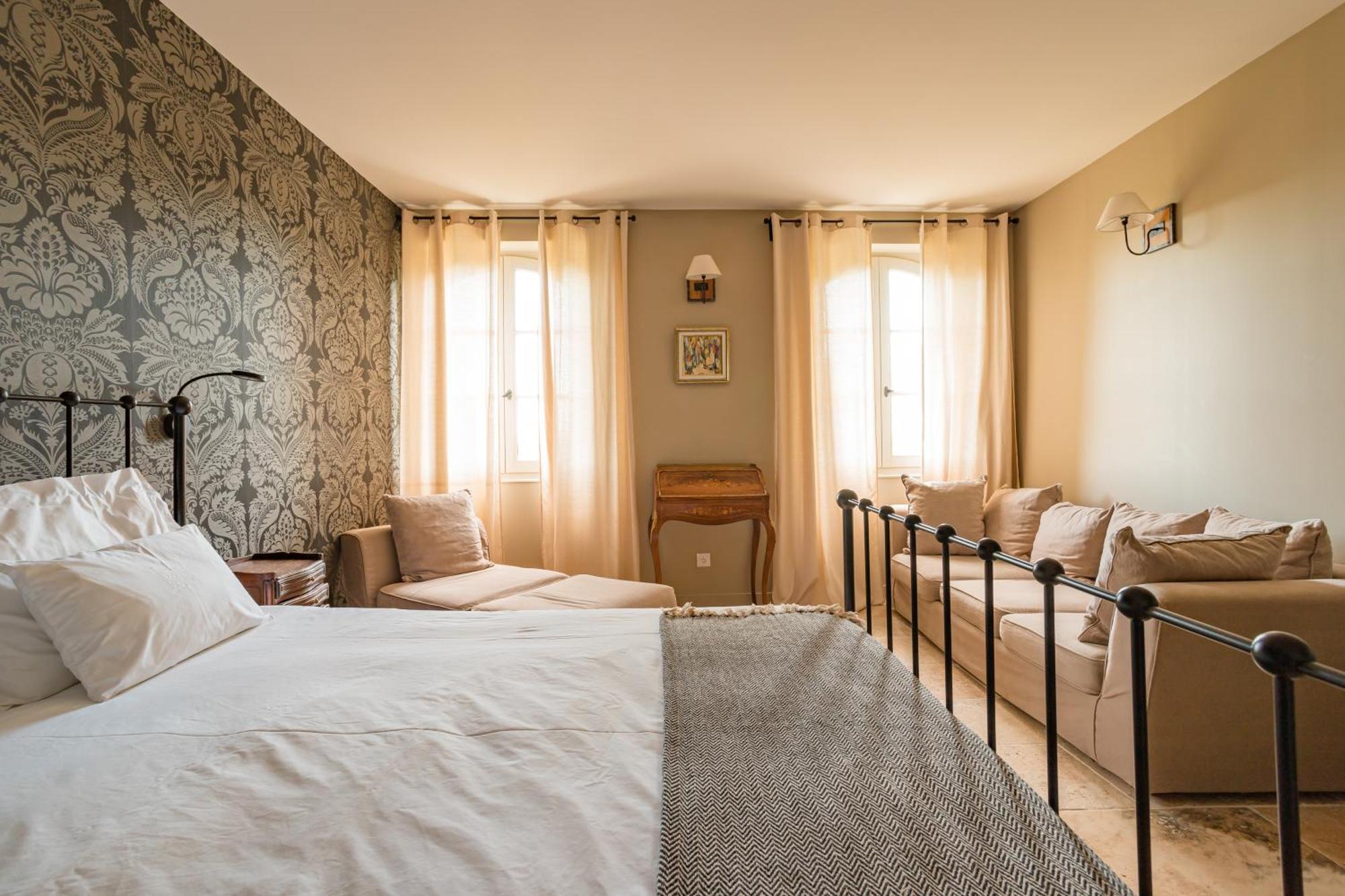Chateau Montplaisir Charming B&B In Provence Valreas Exterior photo